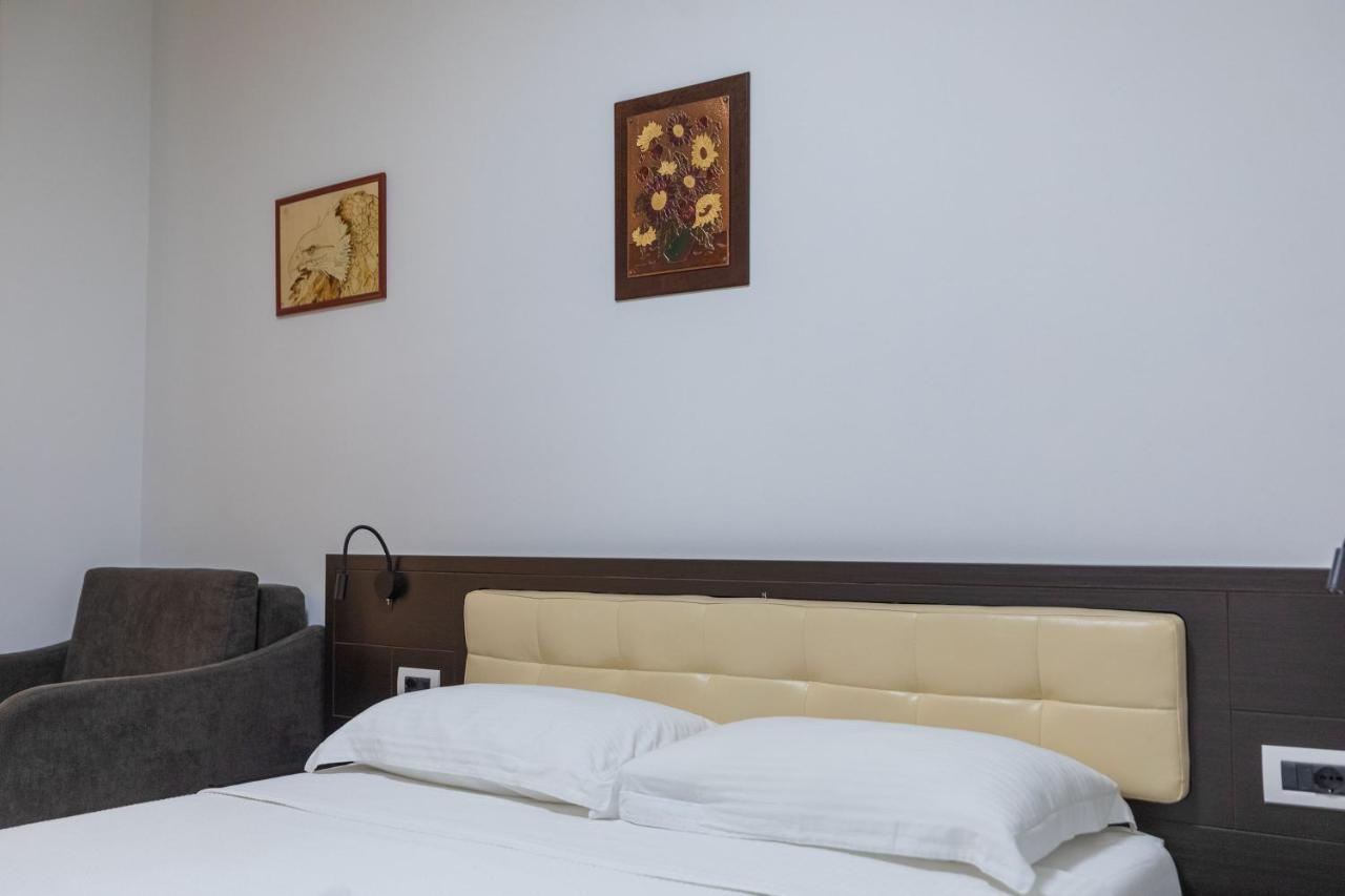 Hotel Pirro Avlonya Dış mekan fotoğraf