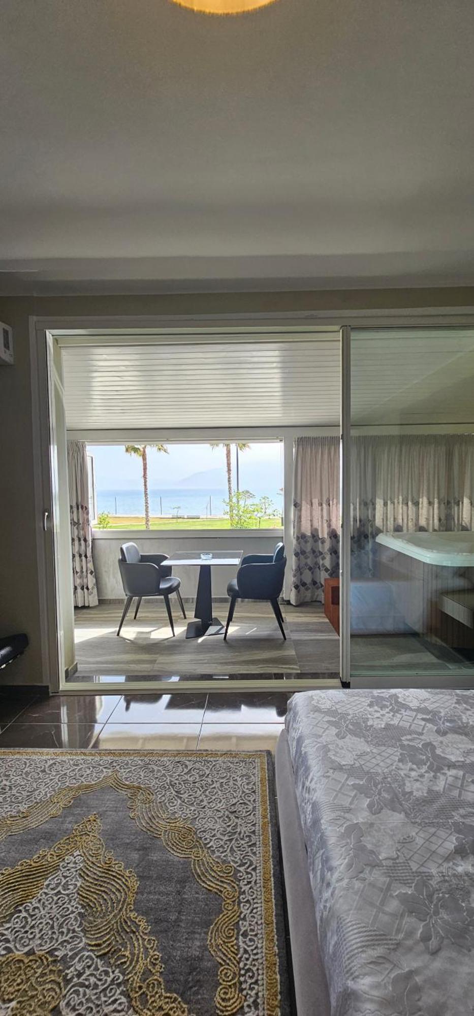 Hotel Pirro Avlonya Dış mekan fotoğraf