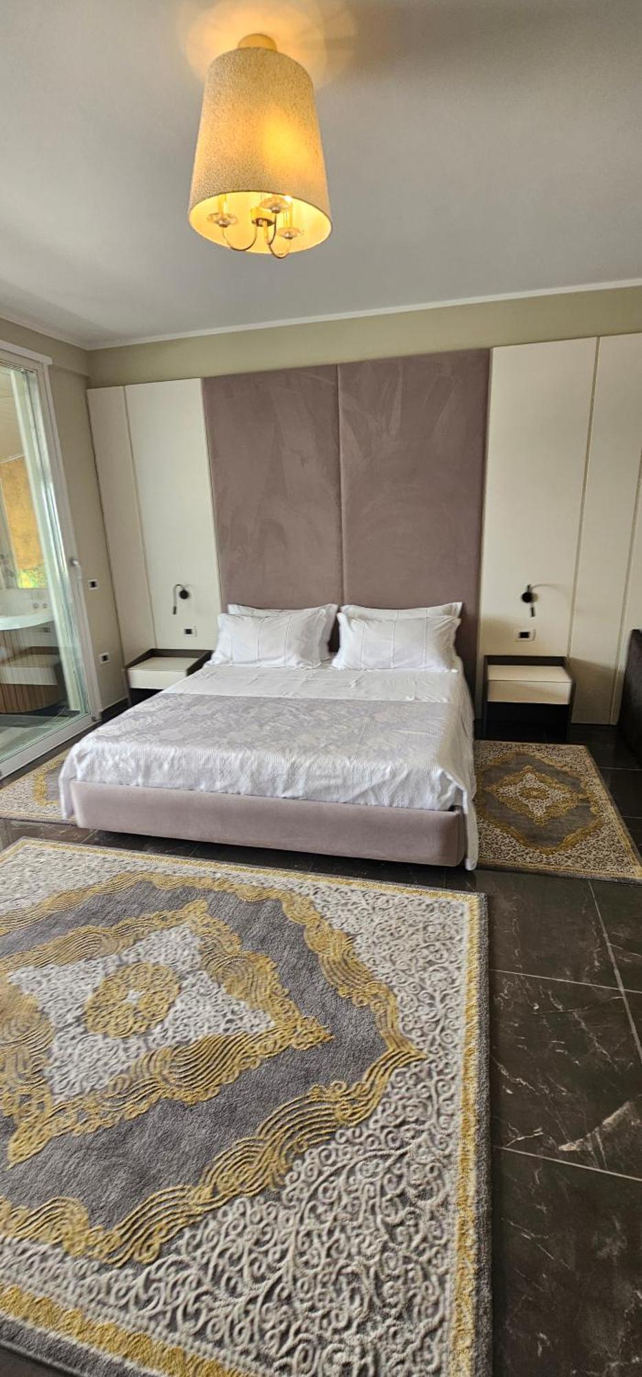 Hotel Pirro Avlonya Oda fotoğraf